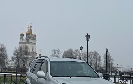 Toyota Land Cruiser Prado 120 рестайлинг, 2006 год, 2 000 000 рублей, 1 фотография