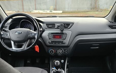 KIA Rio III рестайлинг, 2013 год, 820 000 рублей, 2 фотография