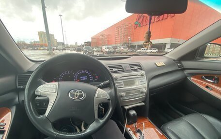 Toyota Camry, 2011 год, 1 740 000 рублей, 10 фотография