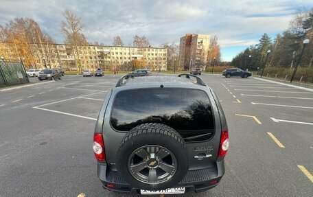 Chevrolet Niva I рестайлинг, 2017 год, 750 000 рублей, 8 фотография