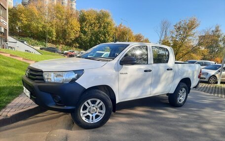 Toyota Hilux VIII, 2018 год, 2 600 000 рублей, 3 фотография