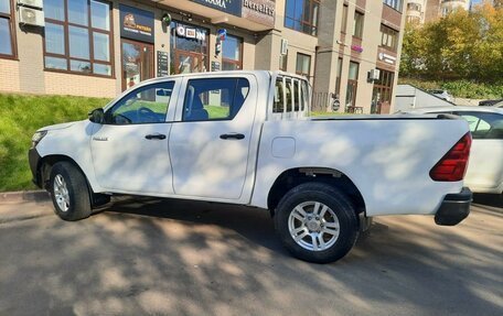 Toyota Hilux VIII, 2018 год, 2 600 000 рублей, 4 фотография