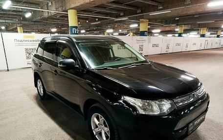 Mitsubishi Outlander III рестайлинг 3, 2013 год, 1 475 000 рублей, 3 фотография