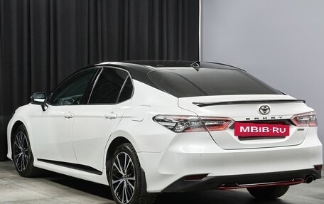 Toyota Camry, 2020 год, 3 300 000 рублей, 6 фотография