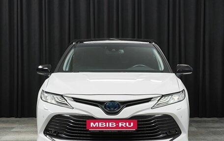 Toyota Camry, 2020 год, 3 300 000 рублей, 2 фотография