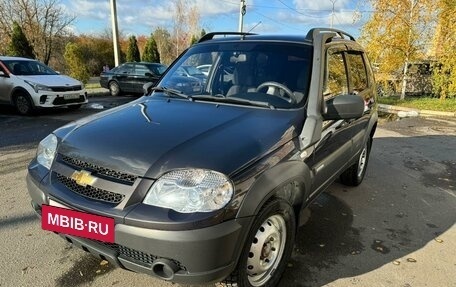 Chevrolet Niva I рестайлинг, 2013 год, 860 000 рублей, 2 фотография