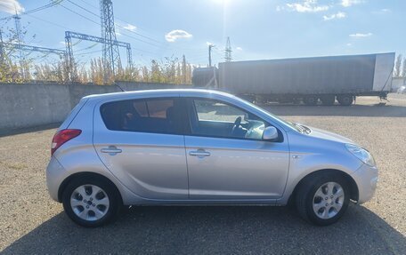 Hyundai i20 IB рестайлинг, 2010 год, 845 000 рублей, 34 фотография