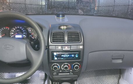 Hyundai Accent II, 2008 год, 650 000 рублей, 4 фотография