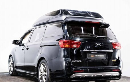 KIA Carnival III, 2017 год, 3 600 000 рублей, 5 фотография