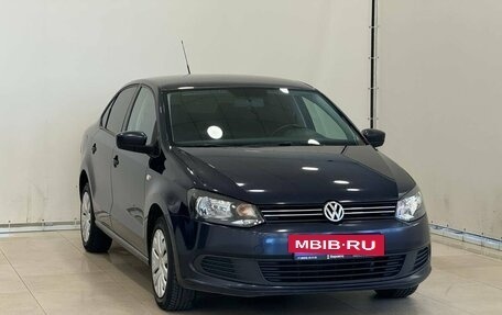 Volkswagen Polo VI (EU Market), 2011 год, 895 000 рублей, 2 фотография