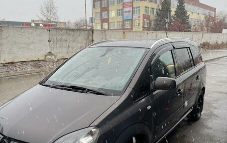 Opel Zafira B, 2013 год, 700 000 рублей, 2 фотография