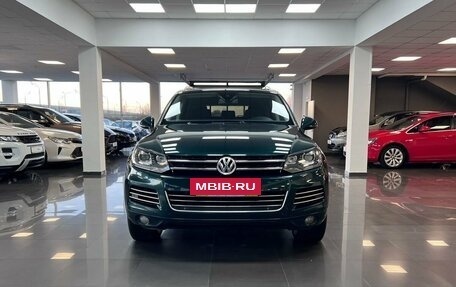 Volkswagen Touareg III, 2012 год, 2 495 000 рублей, 3 фотография