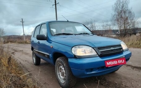 Chevrolet Niva I рестайлинг, 2003 год, 275 000 рублей, 2 фотография