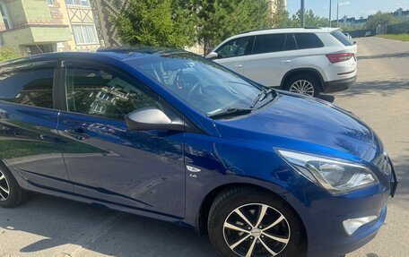 Hyundai Solaris II рестайлинг, 2015 год, 1 100 000 рублей, 4 фотография