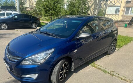 Hyundai Solaris II рестайлинг, 2015 год, 1 100 000 рублей, 5 фотография