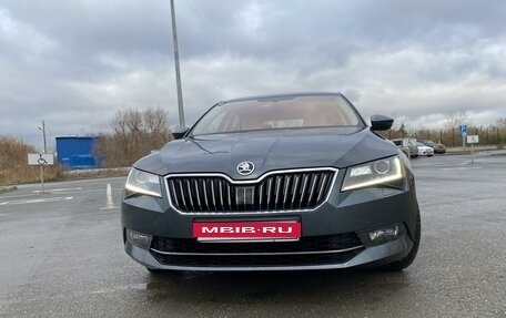 Skoda Superb III рестайлинг, 2018 год, 2 600 000 рублей, 1 фотография