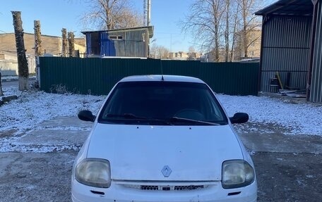 Renault Clio III, 2000 год, 134 999 рублей, 10 фотография