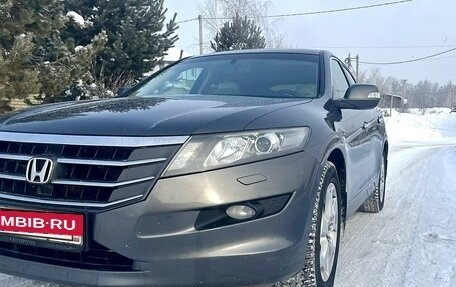 Honda Crosstour I рестайлинг, 2011 год, 1 690 000 рублей, 2 фотография