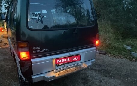 Mitsubishi Delica III, 1988 год, 380 000 рублей, 4 фотография