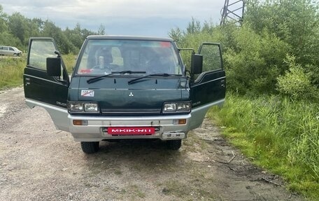 Mitsubishi Delica III, 1988 год, 380 000 рублей, 10 фотография