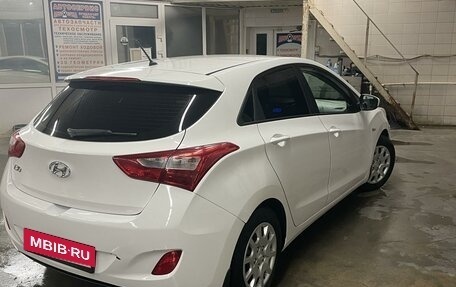 Hyundai i30 II рестайлинг, 2014 год, 1 300 000 рублей, 2 фотография