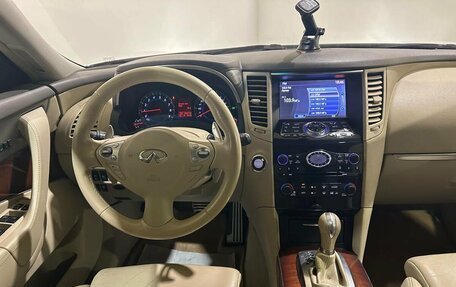 Infiniti FX II, 2011 год, 2 200 000 рублей, 31 фотография