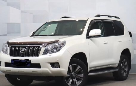 Toyota Land Cruiser Prado 150 рестайлинг 2, 2011 год, 3 200 000 рублей, 18 фотография