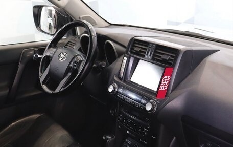 Toyota Land Cruiser Prado 150 рестайлинг 2, 2011 год, 3 200 000 рублей, 12 фотография