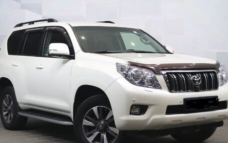 Toyota Land Cruiser Prado 150 рестайлинг 2, 2011 год, 3 200 000 рублей, 33 фотография