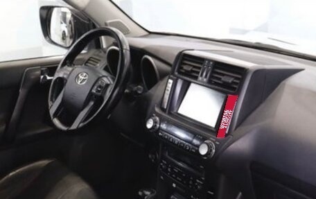 Toyota Land Cruiser Prado 150 рестайлинг 2, 2011 год, 3 200 000 рублей, 30 фотография