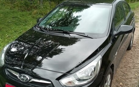 Hyundai Solaris II рестайлинг, 2013 год, 730 000 рублей, 16 фотография