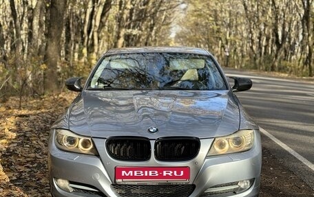 BMW 3 серия, 2011 год, 1 285 000 рублей, 2 фотография