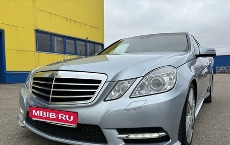 Mercedes-Benz E-Класс, 2012 год, 1 650 000 рублей, 2 фотография