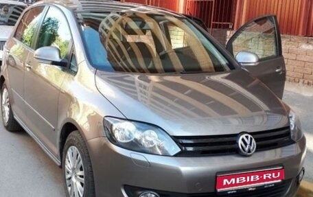 Volkswagen Golf Plus II, 2012 год, 830 000 рублей, 1 фотография