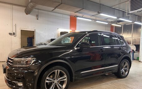 Volkswagen Tiguan II, 2018 год, 3 230 000 рублей, 3 фотография