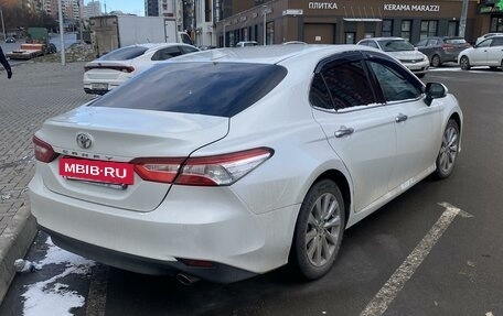 Toyota Camry, 2018 год, 2 800 000 рублей, 3 фотография