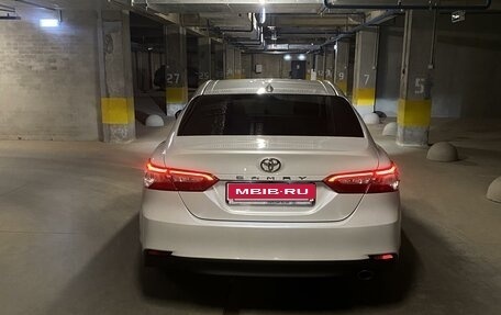 Toyota Camry, 2018 год, 2 800 000 рублей, 9 фотография