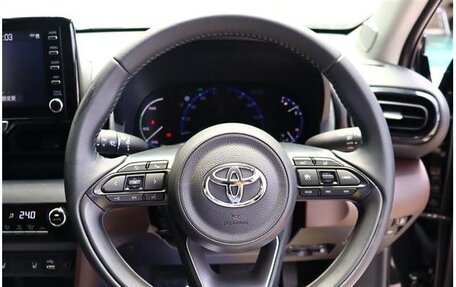 Toyota Yaris Cross, 2021 год, 1 874 002 рублей, 11 фотография