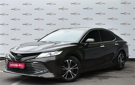 Toyota Camry, 2019 год, 3 349 000 рублей, 1 фотография