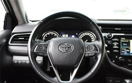 Toyota Camry, 2019 год, 3 349 000 рублей, 8 фотография