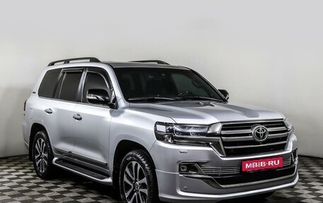 Toyota Land Cruiser 200, 2019 год, 7 990 000 рублей, 3 фотография