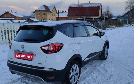 Renault Kaptur I рестайлинг, 2018 год, 1 900 000 рублей, 4 фотография