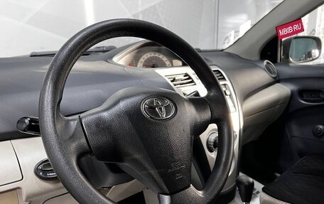 Toyota Yaris III рестайлинг, 2007 год, 849 000 рублей, 17 фотография