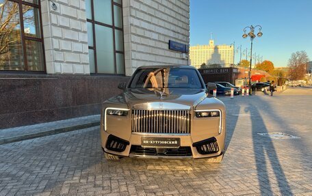 Rolls-Royce Cullinan, 2024 год, 99 000 000 рублей, 3 фотография