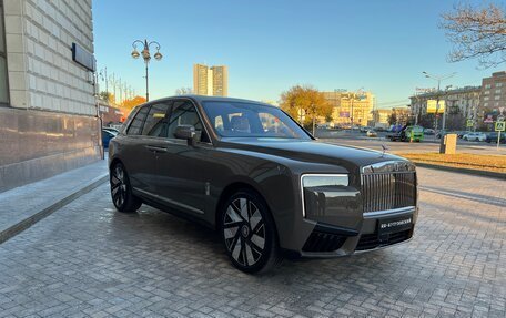 Rolls-Royce Cullinan, 2024 год, 99 000 000 рублей, 7 фотография