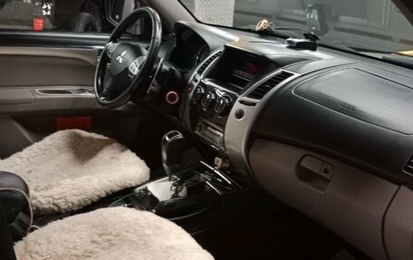 Mitsubishi Pajero Sport II рестайлинг, 2011 год, 1 700 000 рублей, 6 фотография