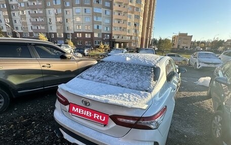 Toyota Camry, 2021 год, 2 300 000 рублей, 3 фотография