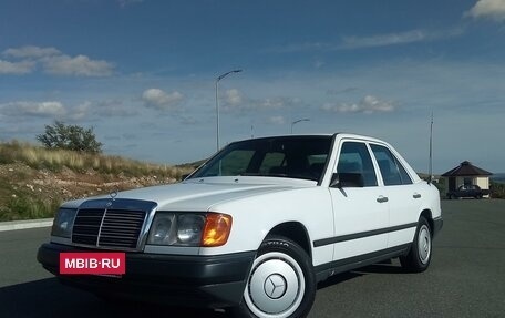 Mercedes-Benz W124, 1986 год, 750 000 рублей, 21 фотография