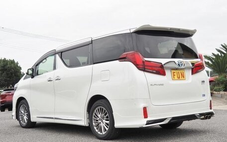 Toyota Alphard III, 2021 год, 3 400 000 рублей, 17 фотография