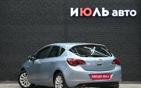 Opel Astra J, 2012 год, 810 000 рублей, 4 фотография